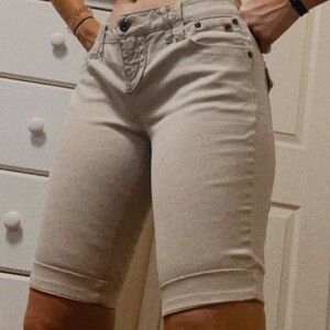 khaki bermuda shorts